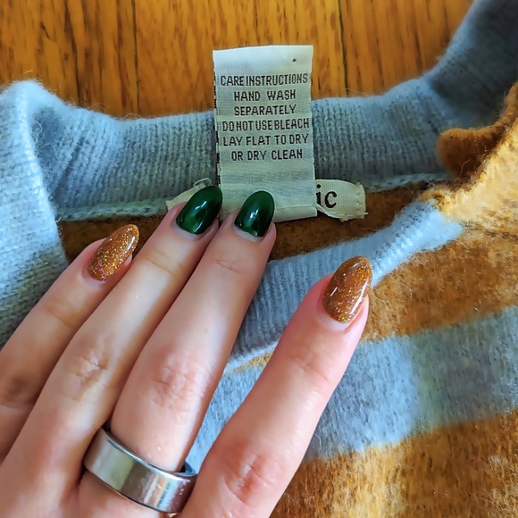 Very Soft Classic Sweater - Picture 8 of 8